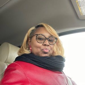 Meet your Posher, Cachet